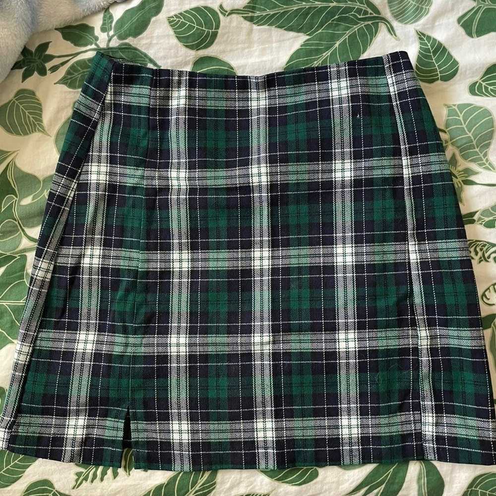 brandy melville cara skirt